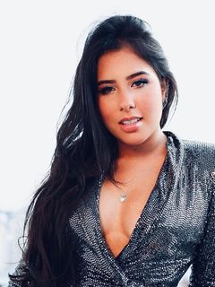 Cinthia Cruz